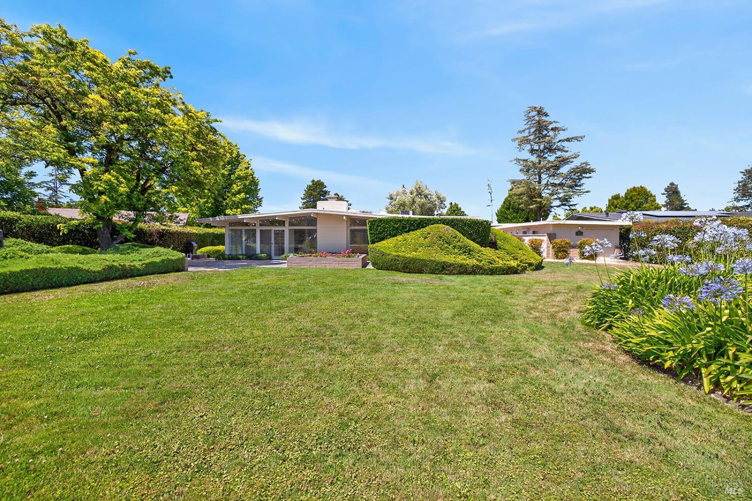 495 Country Club Drive Santa Rosa CA 95401