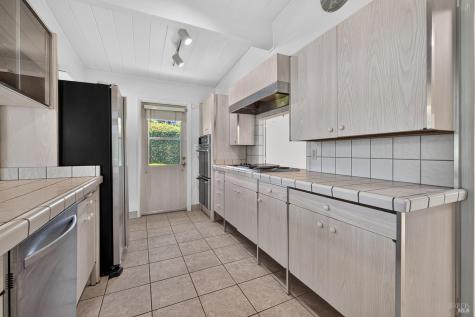 495 Country Club Drive Santa Rosa CA 95401