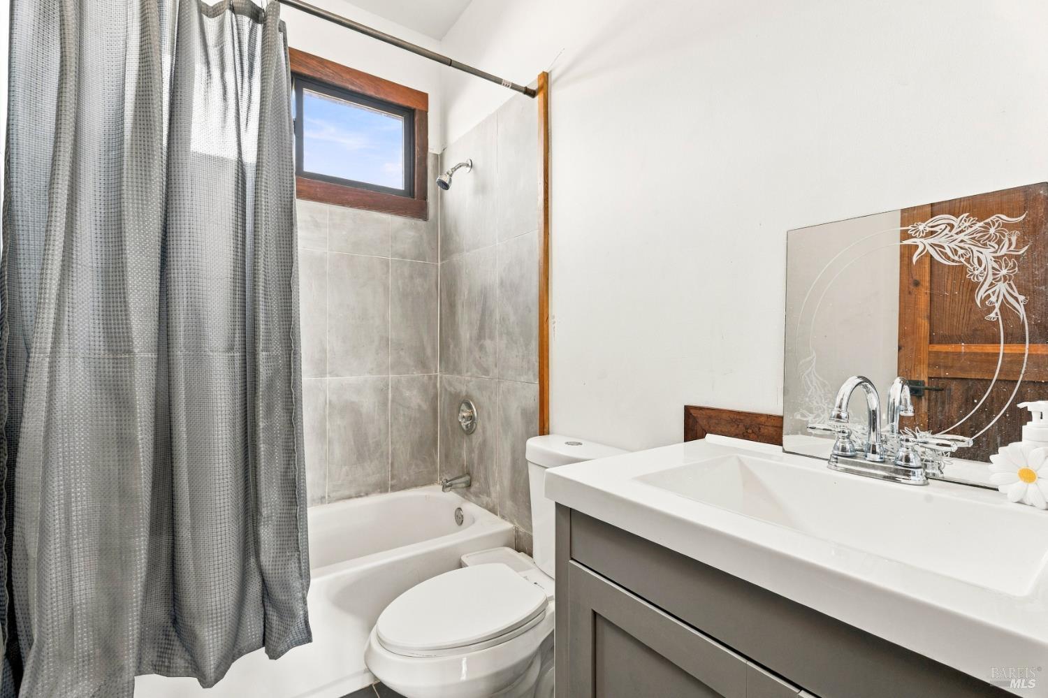 14335 Tomki Road Redwood Valley CA 95470