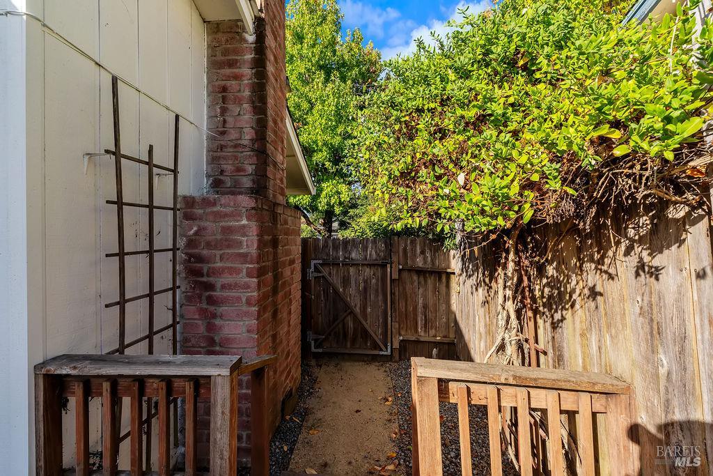 1656 Javore Drive Santa Rosa CA 95407