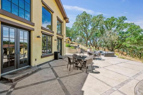 11000 Loch Haven Drive Santa Rosa CA 95404