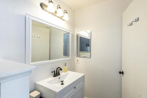 690 Claudius Way Windsor CA 95492