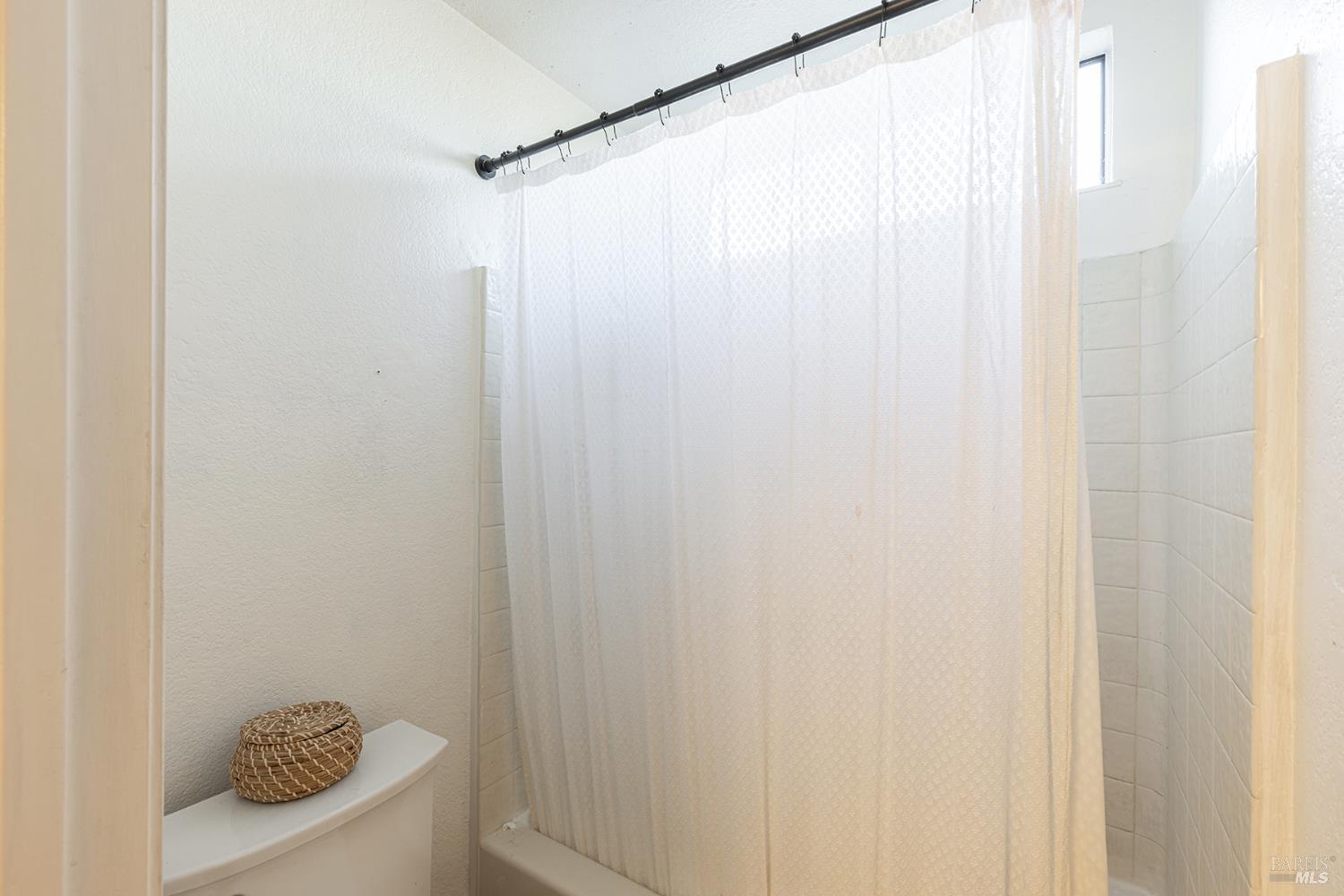 690 Claudius Way Windsor CA 95492