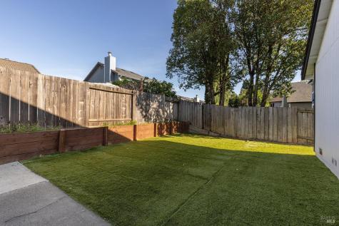 690 Claudius Way Windsor CA 95492