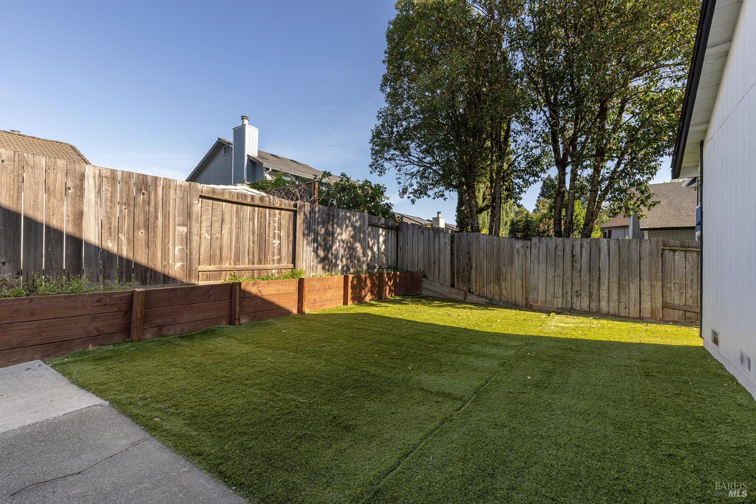 690 Claudius Way Windsor CA 95492