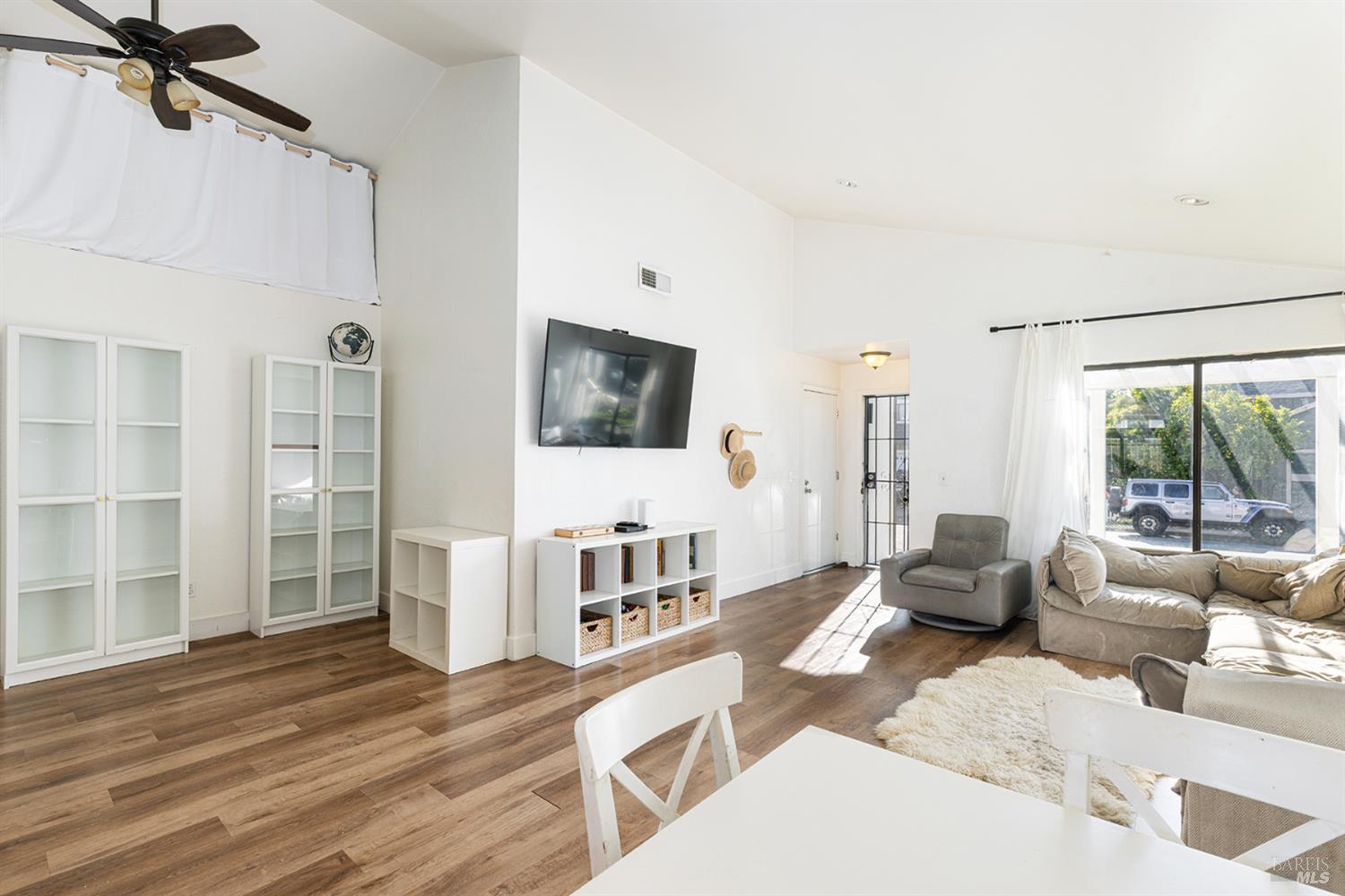 690 Claudius Way Windsor CA 95492