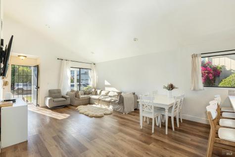 690 Claudius Way Windsor CA 95492