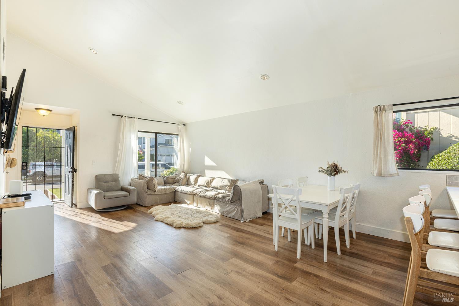 690 Claudius Way Windsor CA 95492
