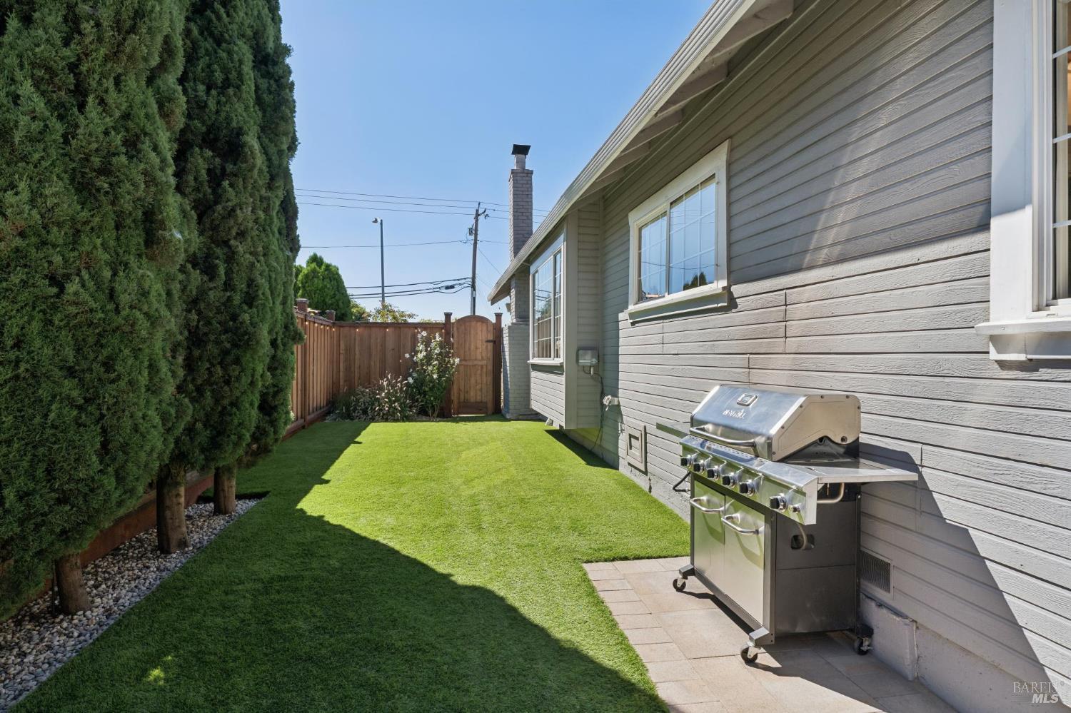 1800 Walnut Creek Drive Santa Rosa CA 95403