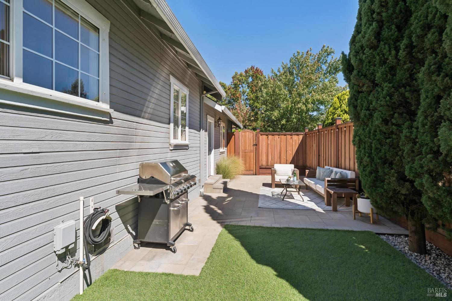1800 Walnut Creek Drive Santa Rosa CA 95403