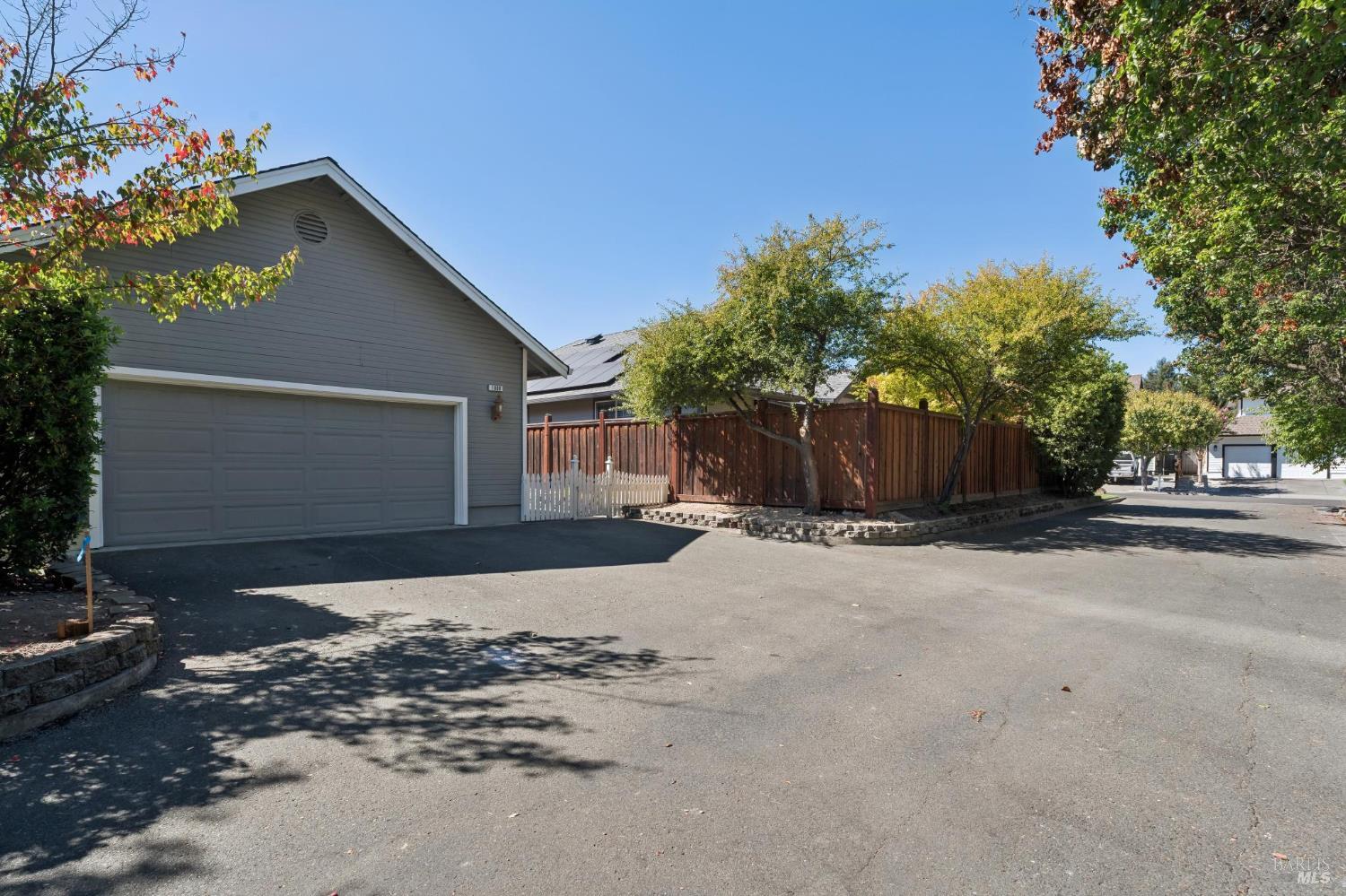 1800 Walnut Creek Drive Santa Rosa CA 95403