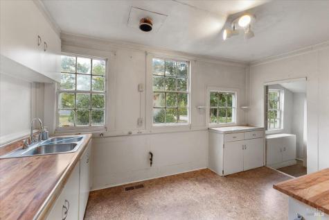 199 W Matheson Street Healdsburg CA 95448