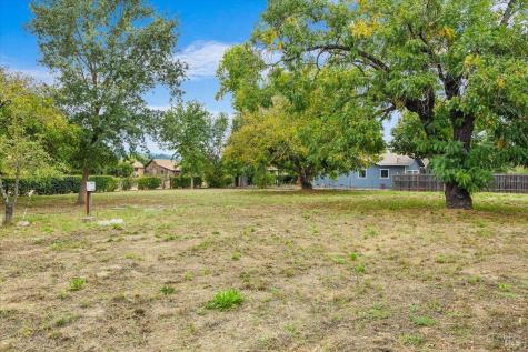 199 W Matheson Street Healdsburg CA 95448