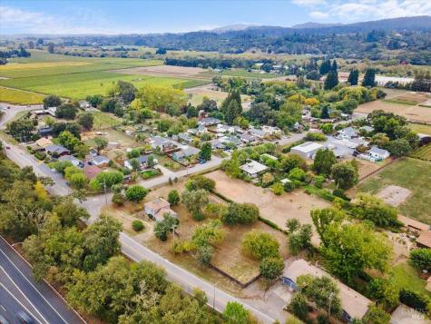 199 W Matheson Street Healdsburg CA 95448