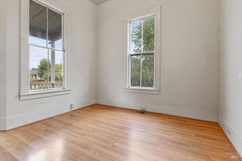199 W Matheson Street Healdsburg CA 95448
