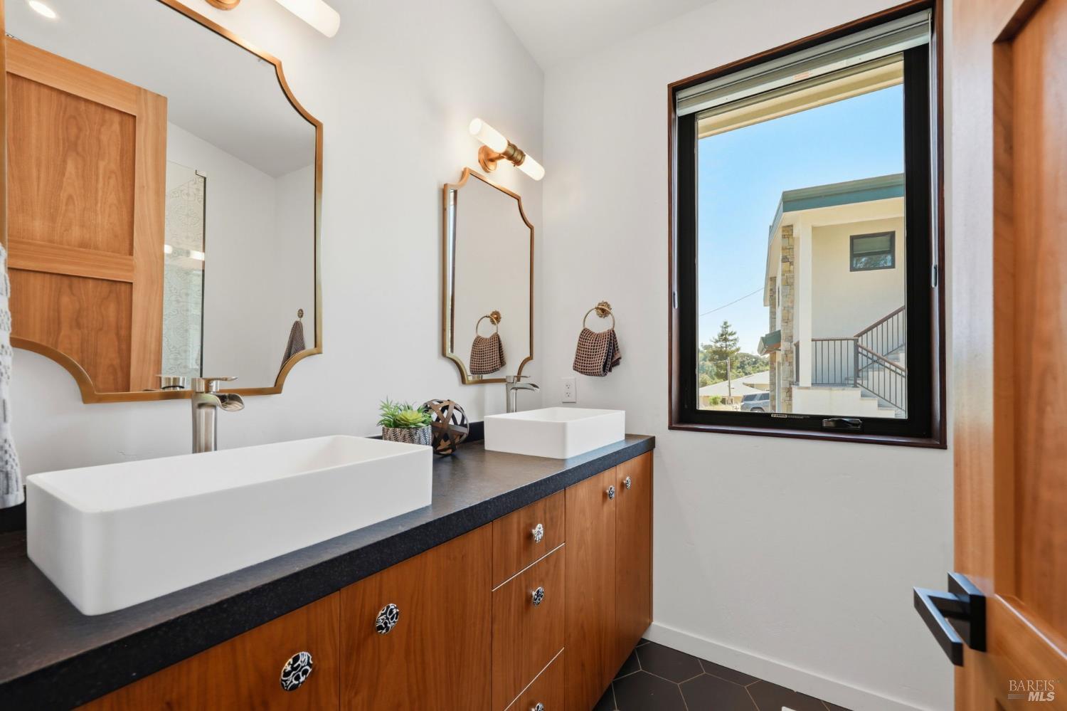 5363 Wilshire Drive Santa Rosa CA 95404