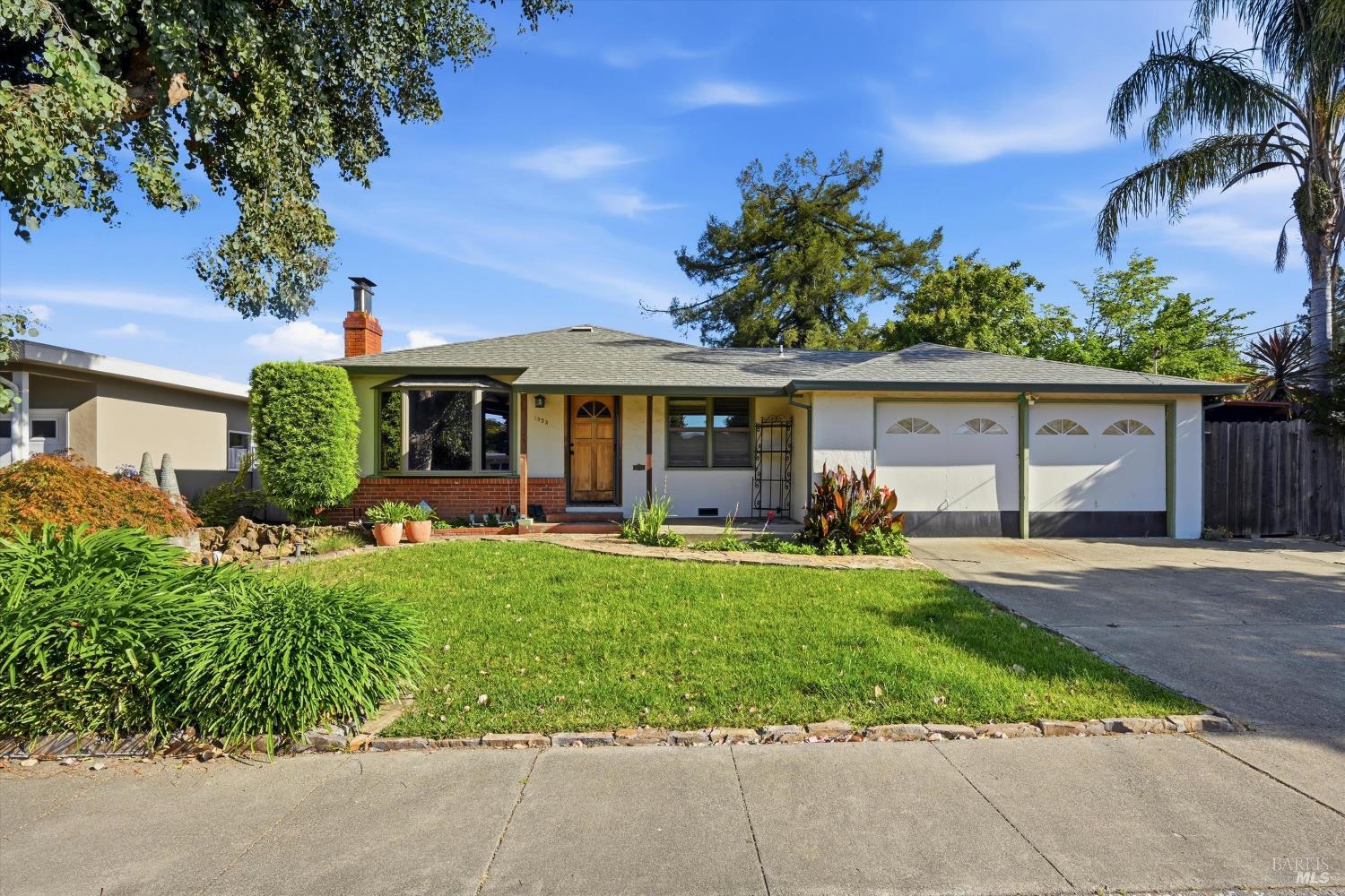 1923 Will Scarlet Lane Santa Rosa CA 95405