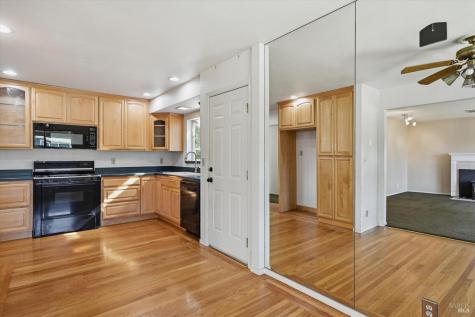 1923 Will Scarlet Lane Santa Rosa CA 95405
