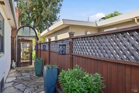 1923 Will Scarlet Lane Santa Rosa CA 95405