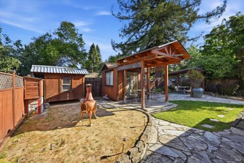 1923 Will Scarlet Lane Santa Rosa CA 95405