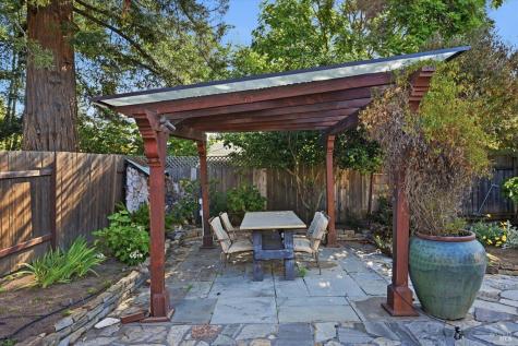 1923 Will Scarlet Lane Santa Rosa CA 95405