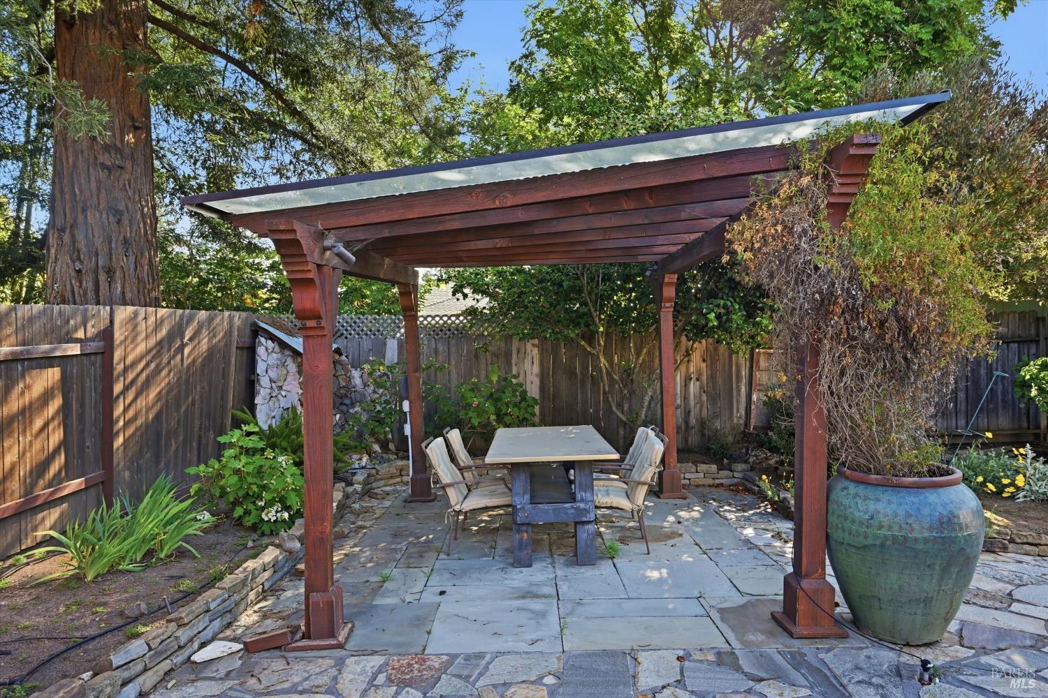 1923 Will Scarlet Lane Santa Rosa CA 95405