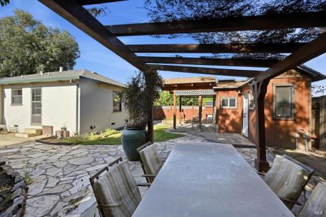 1923 Will Scarlet Lane Santa Rosa CA 95405