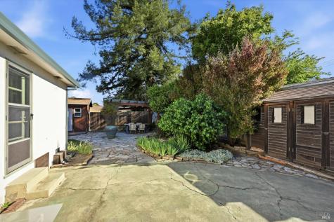 1923 Will Scarlet Lane Santa Rosa CA 95405