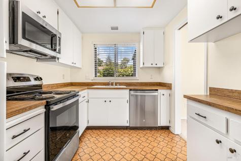 312 Oak Leaf Circle Santa Rosa CA 95409
