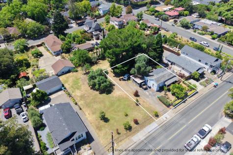 733 University Street Healdsburg CA 95448