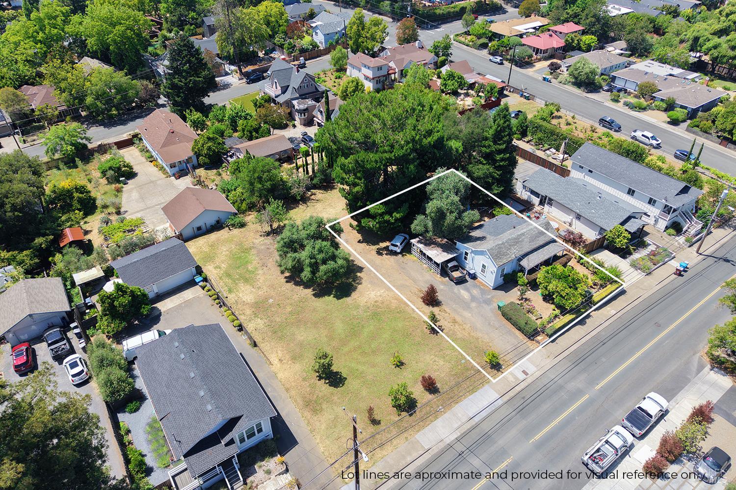 733 University Street Healdsburg CA 95448