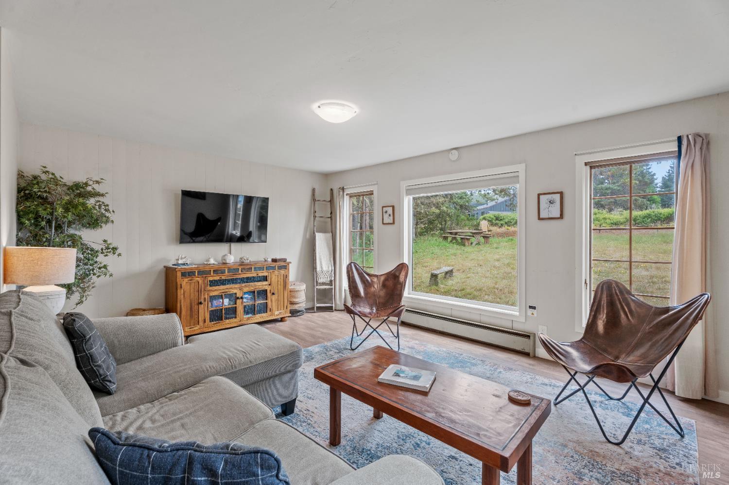 15741 Forest View Road Manchester CA 95459