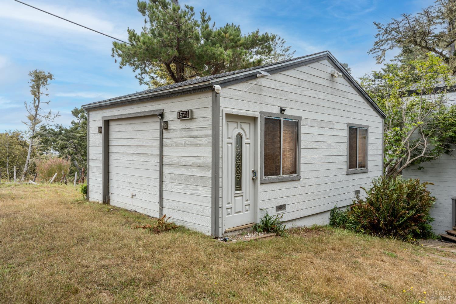 15741 Forest View Road Manchester CA 95459
