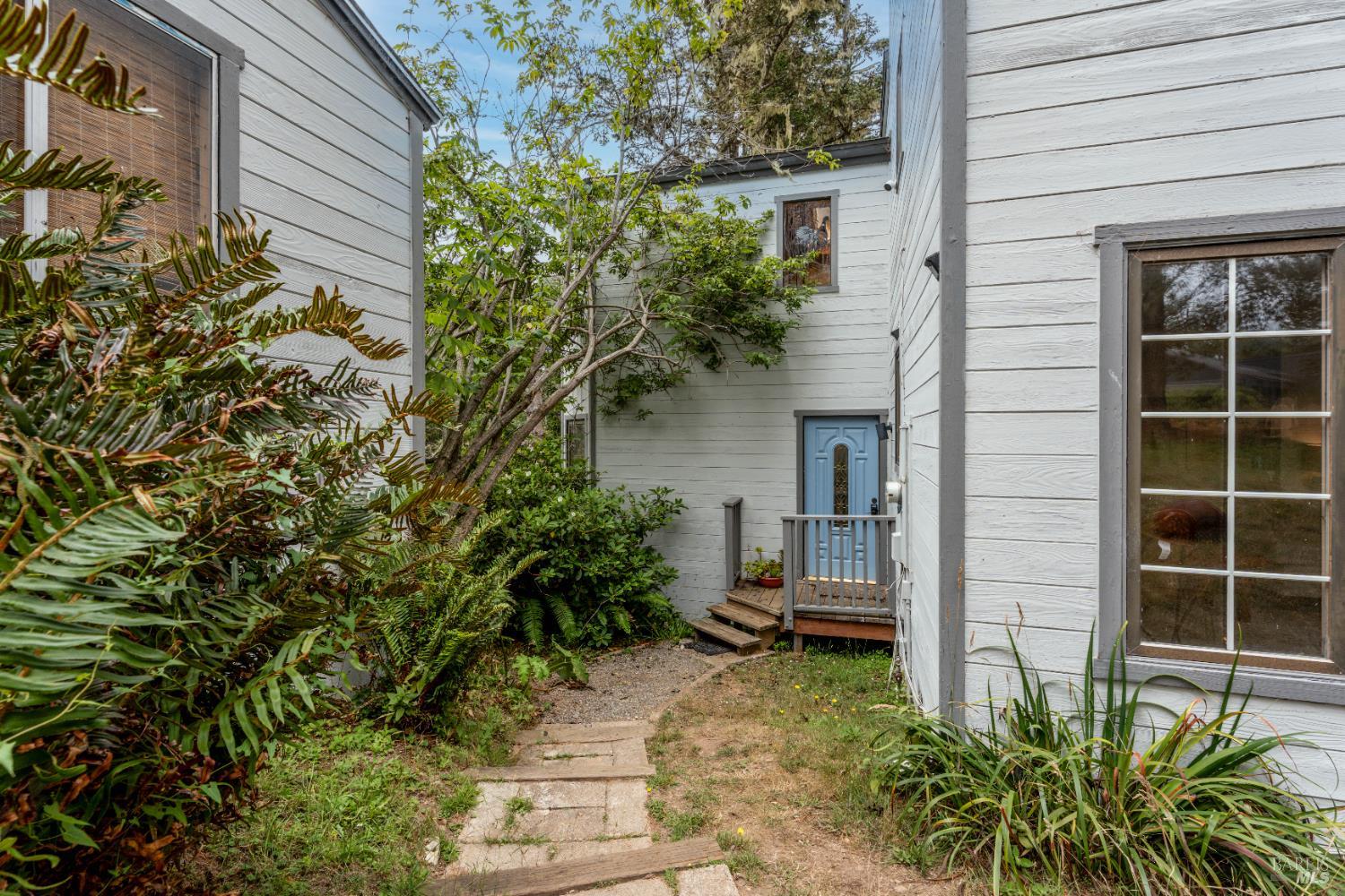 15741 Forest View Road Manchester CA 95459