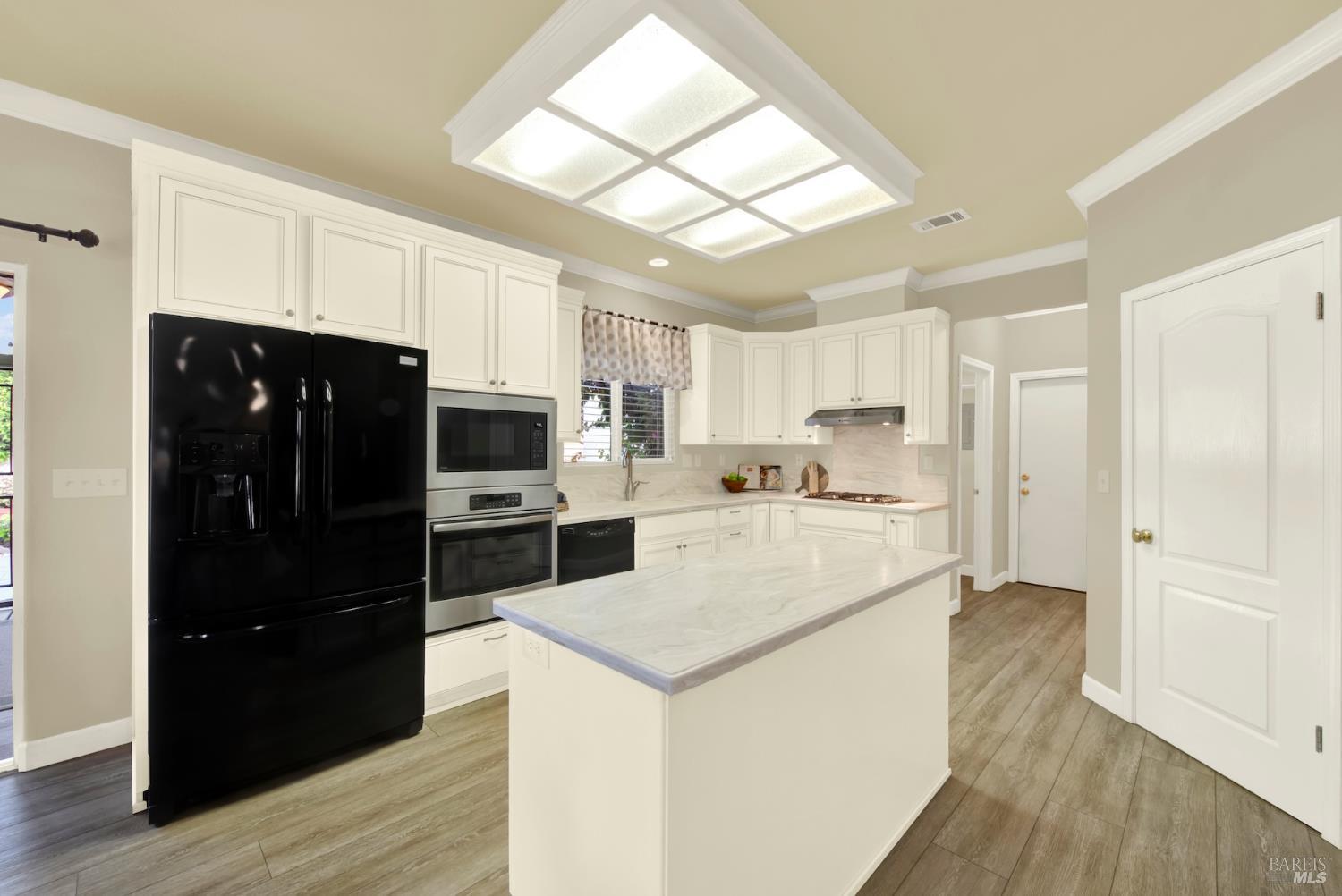 307 Zion Court Vacaville CA 95687