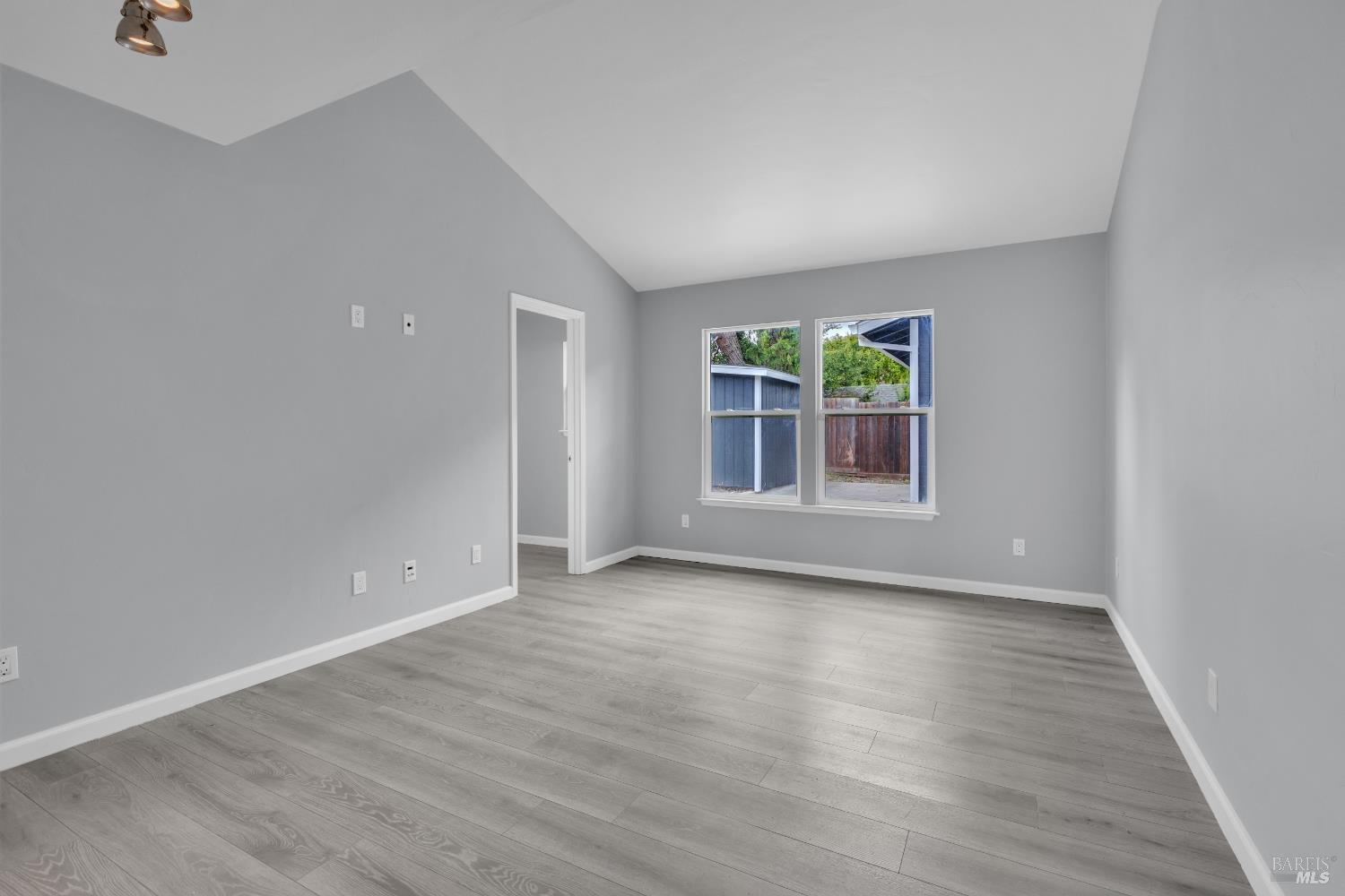 943 Frazier Avenue Santa Rosa CA 95404