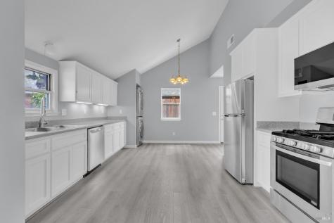 943 Frazier Avenue Santa Rosa CA 95404