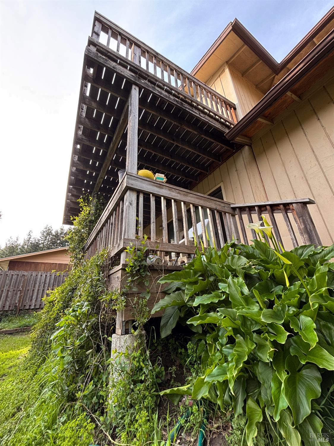 350 Riverview Road Garberville CA 95542