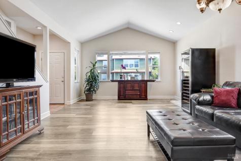 888 Starr Circle Windsor CA 95492
