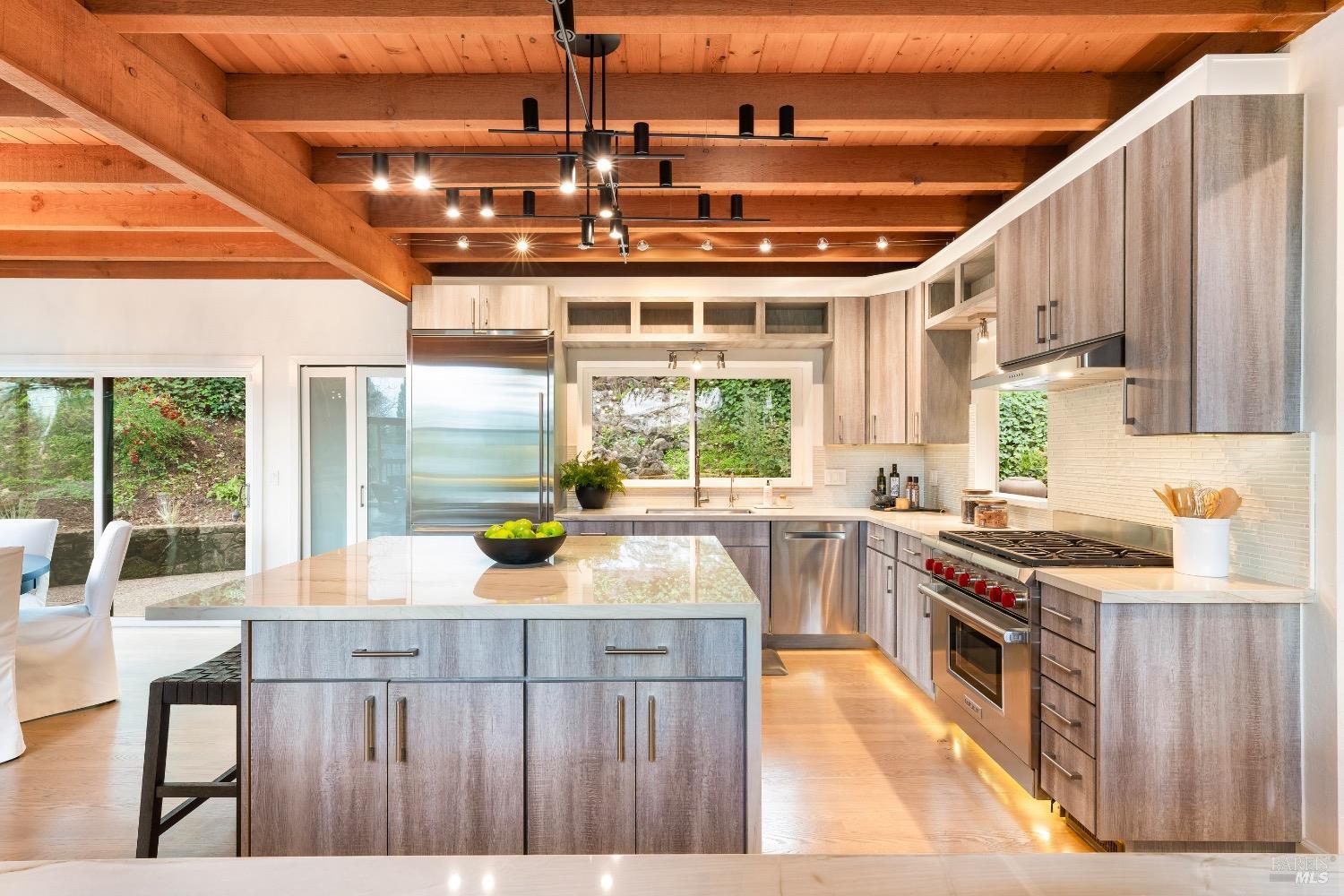 1590 Sylvaner Avenue St. Helena CA 94574
