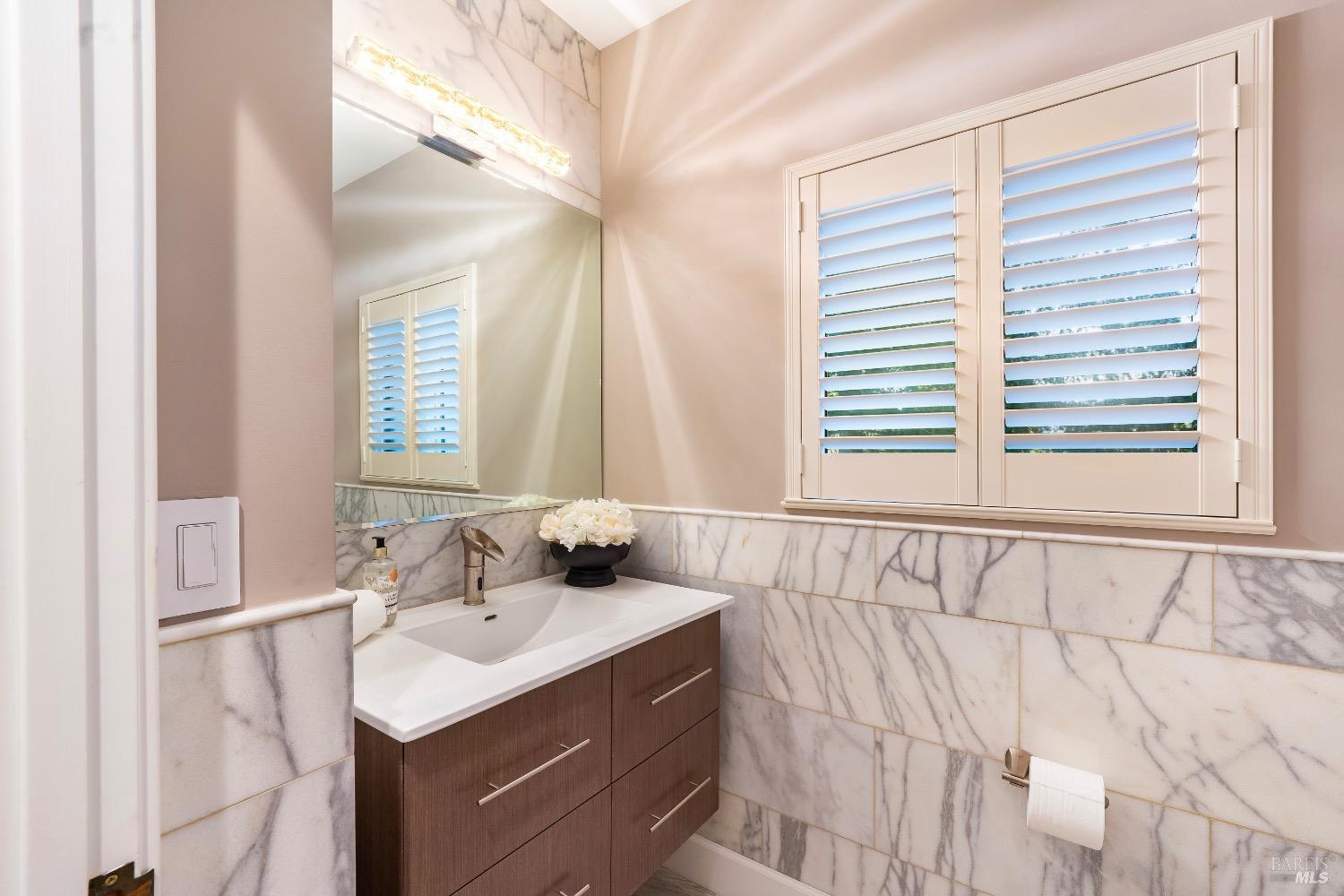 1590 Sylvaner Avenue St. Helena CA 94574