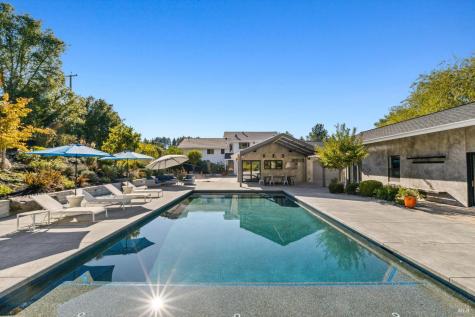 1524 Chablis Road Healdsburg CA 95448