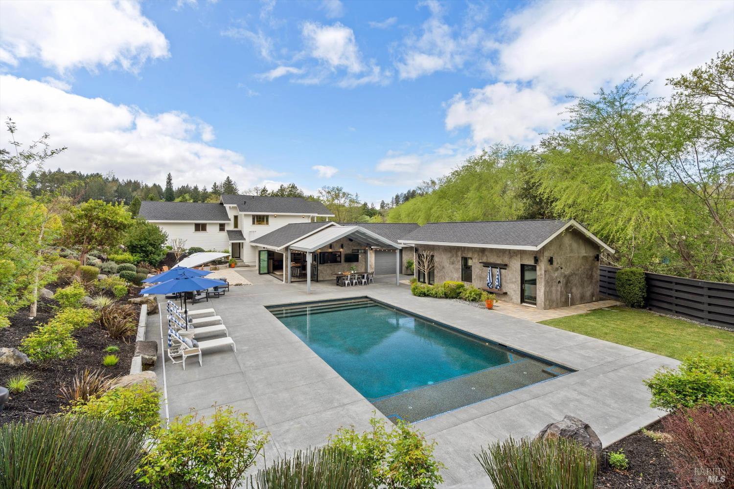 1524 Chablis Road Healdsburg CA 95448