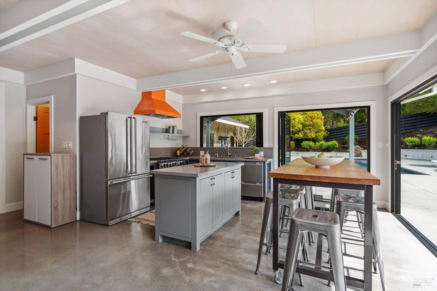 1524 Chablis Road Healdsburg CA 95448