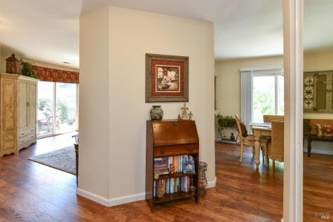 1907 Genoa Place Santa Rosa CA 95403