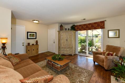 1907 Genoa Place Santa Rosa CA 95403