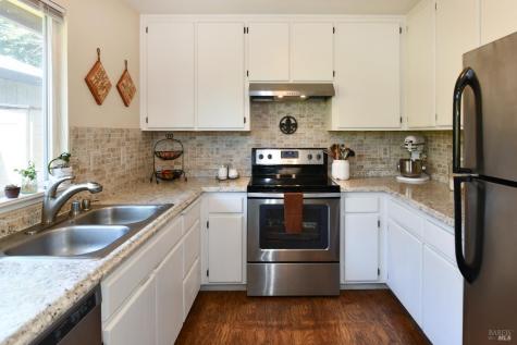 1907 Genoa Place Santa Rosa CA 95403