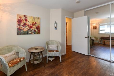 1907 Genoa Place Santa Rosa CA 95403