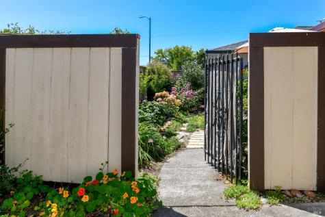 1907 Genoa Place Santa Rosa CA 95403