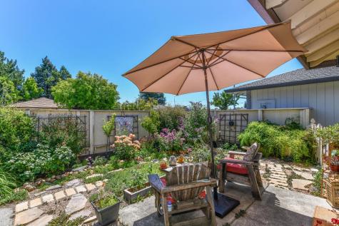 1907 Genoa Place Santa Rosa CA 95403